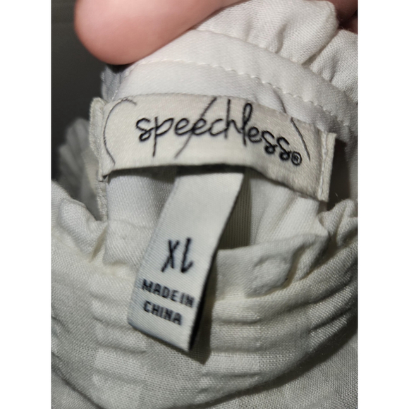 Speechless textured white dress. Size XL - Picture 2 of 2